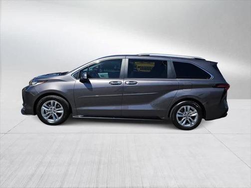 2023 Toyota Sienna Limited 7-Passenger