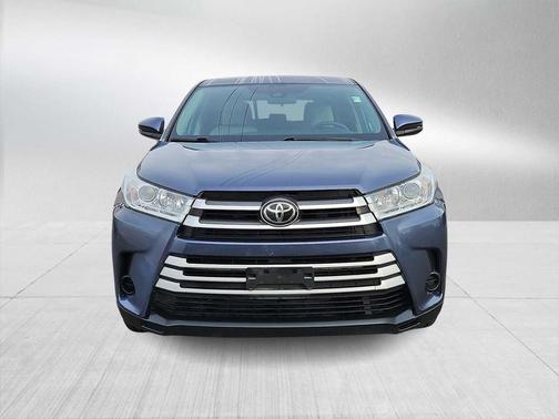2019 Toyota Highlander LE I4