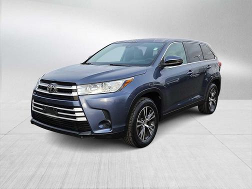 2019 Toyota Highlander LE I4
