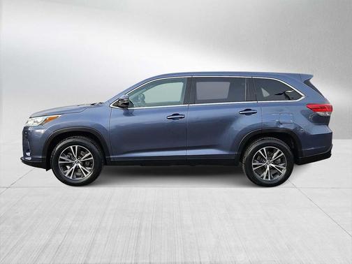 2019 Toyota Highlander LE I4