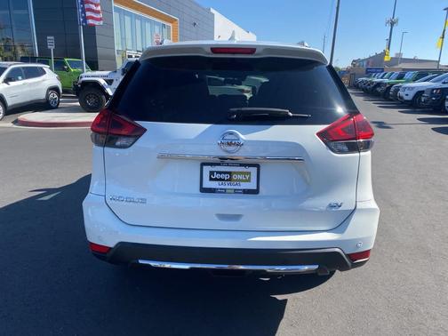 2020 Nissan Rogue SV