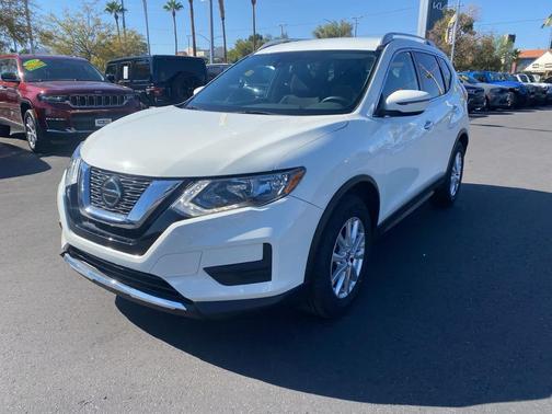 2020 Nissan Rogue SV