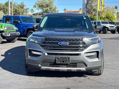 CARBONIZED GRAY METALLIC 2021 Ford Explorer XLT