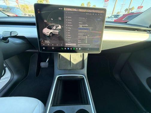 White 2023 Tesla Model Y Long Range