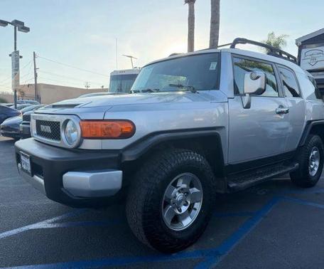 Silver 2008 Toyota FJ Cruiser