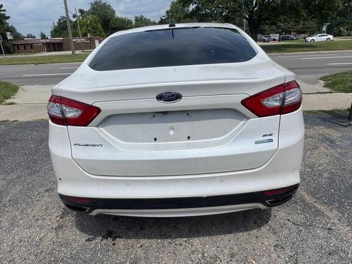 2016 Ford Fusion SE