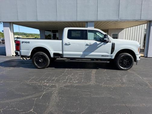 Avalanche Gray 2026 Ford F-250 Lariat