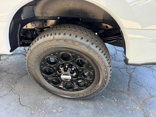 Avalanche Gray 2026 Ford F-250 Lariat