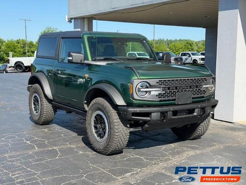 Eruption Green Metallic 2022 Ford Bronco