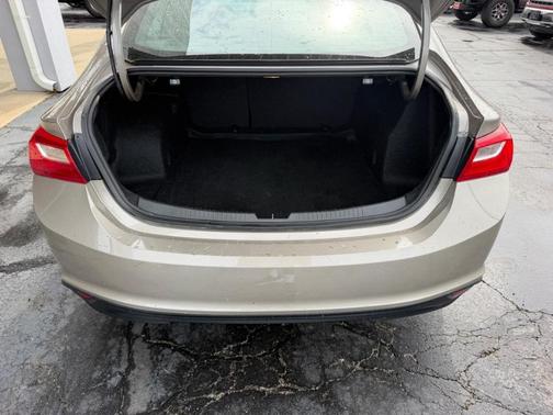 Sterling Gray Metallic 2023 Chevrolet Malibu LT