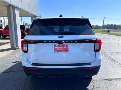 2025 Ford Explorer Active RWD