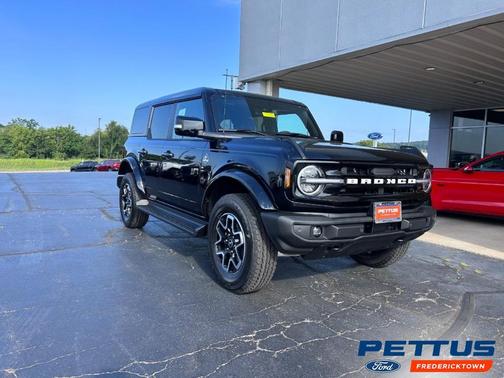 2025 Ford Bronco Outer Banks