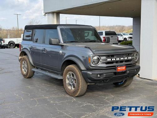 Carbonized Gray Metallic 2023 Ford Bronco