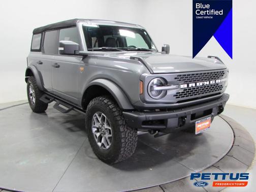 Carbonized Gray Metallic 2024 Ford Bronco Badlands
