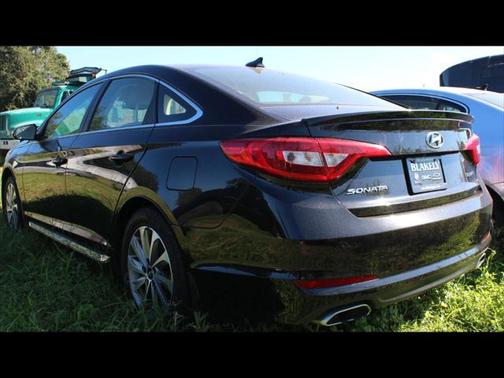 Photo 1 of 4 of 2016 Hyundai Sonata Sport