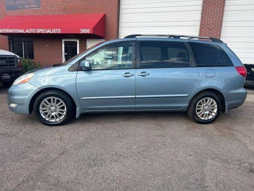 2008 Toyota Sienna XLE