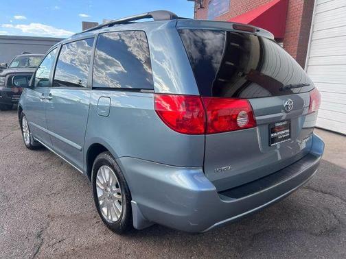2008 Toyota Sienna XLE