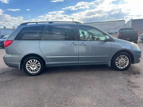 2008 Toyota Sienna XLE