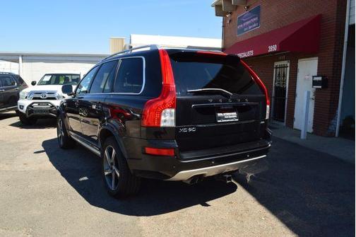 Photo 3 of 32 of 2014 Volvo XC90 3.2 R-Design Platinum