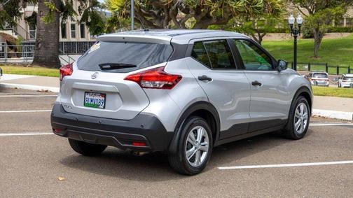 2020 Nissan Kicks S