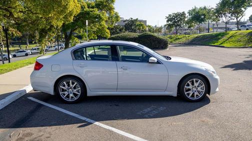 2009 INFINITI G37 Journey