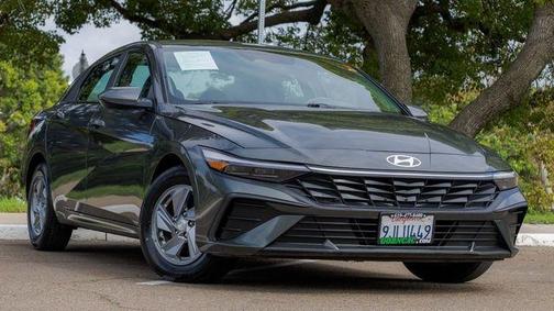Amazon Gray 2024 Hyundai ELANTRA SE