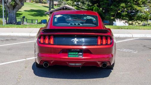 2017 Ford Mustang V6