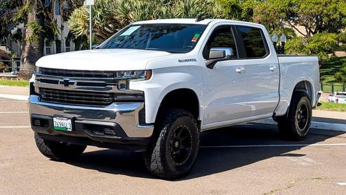 Summit White 2021 Chevrolet Silverado 1500 LT