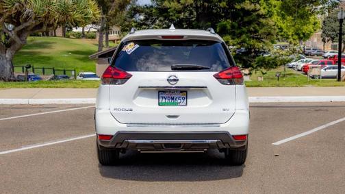 2017 Nissan Rogue SV