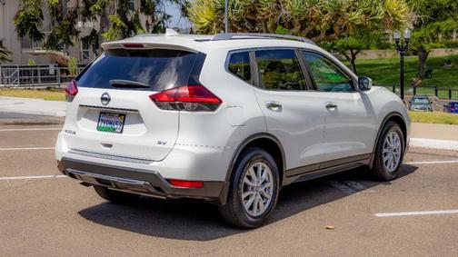 2017 Nissan Rogue SV