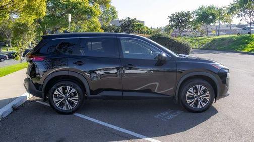 Black 2022 Nissan Rogue SV
