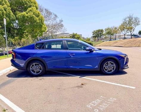 Deep Sea Blue 2025 Kia K4