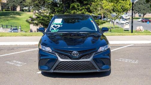 2020 Toyota Camry SE