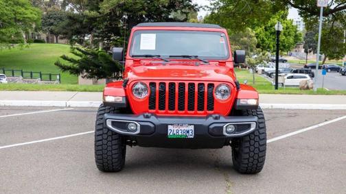 2022 Jeep Gladiator Sport