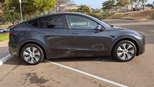 Stealth Gray 2024 Tesla Model Y Long Range