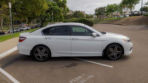 2017 Honda Accord Sport SE