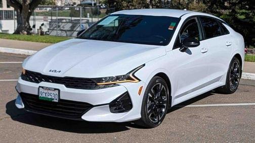 Glacial White Pearl 2022 Kia K5 GT-Line