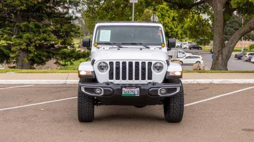 2022 Jeep Gladiator Sport