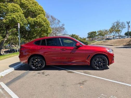 Flamenco Red Metallic 2021 BMW X4 xDrive30i
