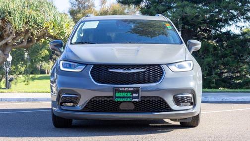 2022 Chrysler Pacifica Touring-L