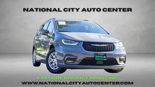 2022 Chrysler Pacifica Touring-L