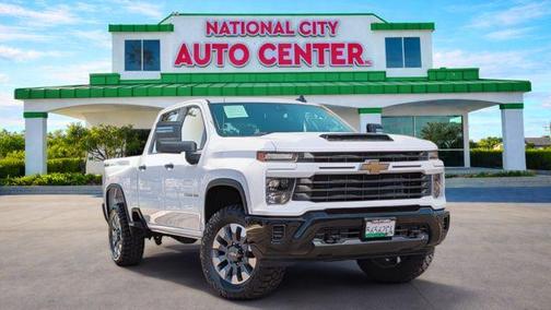 Summit White 2025 Chevrolet Silverado 2500 Custom