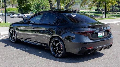 2022 Alfa Romeo Giulia Veloce