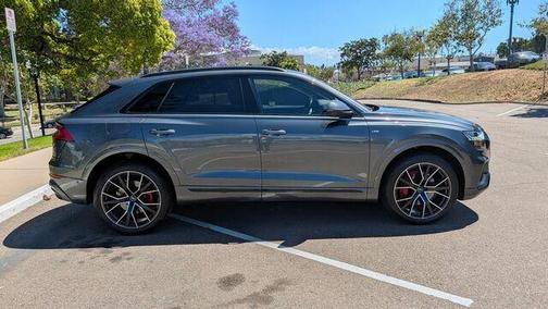 Daytona Gray Pearl Effect 2021 Audi Q8 55 Premium Plus