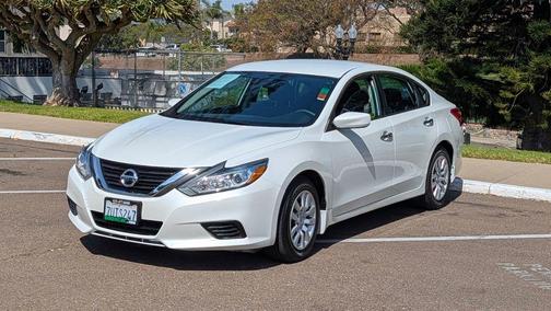 Pearl White 2016 Nissan Altima 2.5 S