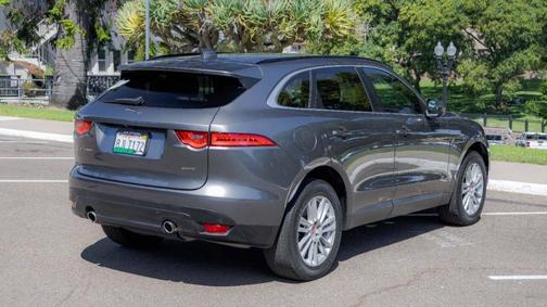 2017 Jaguar F-PACE 35t Prestige