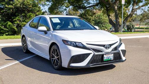 2021 Toyota Camry SE