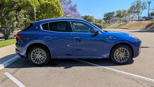 Blu 2023 Maserati Grecale GT