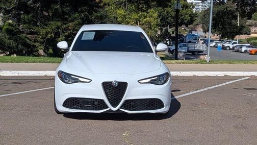 Alfa White 2023 Alfa Romeo Giulia Base