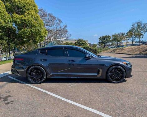 Metal 2022 Kia Stinger GT-Line